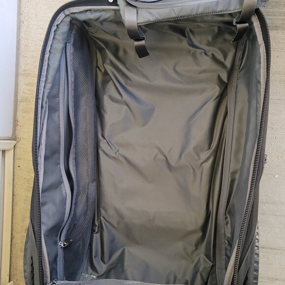 G-RO Smart Carry-On Bag 22" 2-Wheel Luggage + Battery Pack ALL BACK - Picture 14 of 16